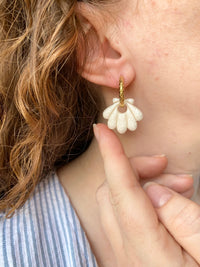 Pampilles JEANINE blanc nacré + pampilles perle d'eau douce - boucles d’oreilles interchangeables