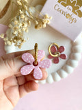 Pampilles NAÏA réversibles rose pâle, recto métallisé coeur pailleté et verso motifs à pois blancs - boucles d’oreilles interchangeables