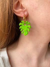 Pampilles SIA feuille de monstera effet marbré ou effet gouttelettes - boucles d’oreilles interchangeables