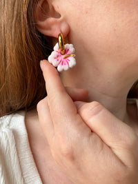 Pampilles PAULA hibiscus rose tropical ou blanc - boucles d’oreilles interchangeables