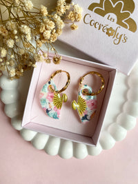 Pampilles MAÏNA éventail rose à points blancs ou motifs toucan hibiscus - boucles d’oreilles interchangeables