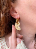 Pampilles CARMEN coquillage couleur doré texturé et coquillage - boucles d’oreilles interchangeables