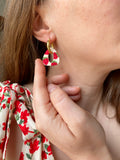 Pampilles AMBRE réversibles écru avec motifs fraises - boucles d’oreilles interchangeables