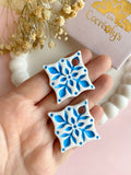 Pampilles JAYA mosaïque ondulé blanc bleu - boucles d’oreilles interchangeables