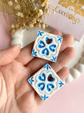 Pampilles JAYA mosaïque carré blanc bleu - boucles d’oreilles interchangeables
