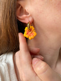 Pampilles PAULA hibiscus rouge ou jaune - boucles d’oreilles interchangeables