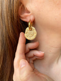 Pampilles BLOOMY, un petit soleil blanc cassé et doré - boucles d’oreilles interchangeables