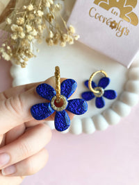 Pampilles NAÏA réversibles bleu, recto métallisé coeur pailleté et verso motifs à pois blancs - boucles d’oreilles interchangeables
