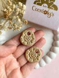 Pampilles BLOOMY, un petit soleil blanc cassé et doré - boucles d’oreilles interchangeables