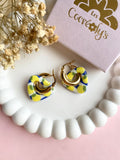 Pampilles AMBRE réversibles écru ou à rayures bleu roi et blanc avec motifs citrons - boucles d’oreilles interchangeables