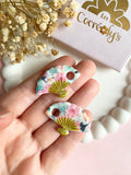 Pampilles MAÏNA éventail rose à points blancs ou motifs toucan hibiscus - boucles d’oreilles interchangeables