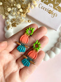 Pampilles LÉON perroquets rouge jaune bleu ou perroquets vert corail bleu lagon - boucles d’oreilles interchangeables