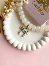 Charm's PACO petit crabe motifs fleuris bleu doré - charm's interchangeables