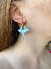 Pampilles SAONA raie bleu marbrée dorée à points blancs - boucles d’oreilles interchangeables