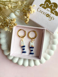 Pampilles PERLA petit poisson blanc nacré bleu marine et coquillage en relief - boucles d’oreilles interchangeables