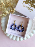 Pampilles AMBRE réversibles bleu lavande avec motifs fleurs prunes - boucles d’oreilles interchangeables