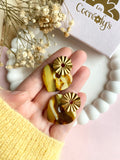 Puces d’oreilles pendantes JADE marbré marron jaune