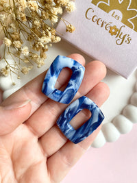 Pampilles ÉZIA marbré bleu marine blanc - boucles d’oreilles interchangeables