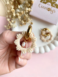 Pampilles ORIA couronne de coquillages couleur beige + pampilles perle d'eau douce - boucles d’oreilles interchangeables