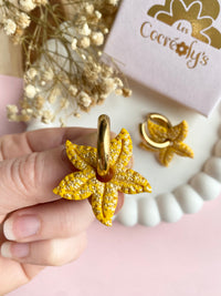 Pampilles DAPHNÉ étoile de mer réversibles couleur jaune mangue et doré - boucles d’oreilles interchangeables