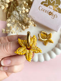 Pampilles DAPHNÉ étoile de mer réversibles couleur jaune mangue et doré - boucles d’oreilles interchangeables