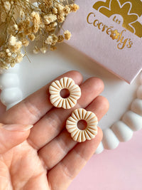 Pampilles MANOLA lilas ou beige - boucles d’oreilles interchangeables