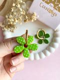 Pampilles NAÏA réversibles vert, recto métallisé coeur pailleté et verso motifs à pois blancs - boucles d’oreilles interchangeables