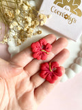 Pampilles PAULA hibiscus rouge ou jaune - boucles d’oreilles interchangeables