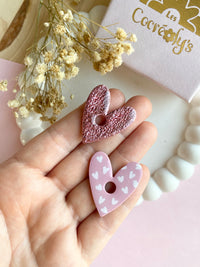 Pampilles ASTRID réversibles rose pâle, recto métallisé et verso motifs coeurs blancs - boucles d’oreilles interchangeables