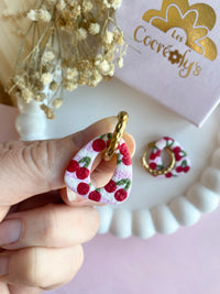 Pampilles AMBRE réversibles écru ou à rayures rose et blanc avec motifs cerises - boucles d’oreilles interchangeables