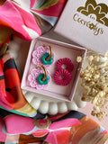 BOX SOLÉA, Une box fleurie de 3 paires de Pampilles interchangeables + son foulard assorti