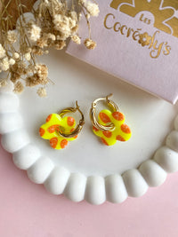 Pampilles FLORALIE réversibles motifs rondelles de fruits, jaune fluo ou bleu - boucles d’oreilles interchangeables