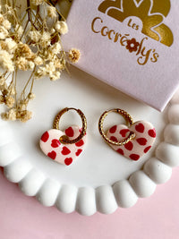 Pampilles INAYA réversibles beige avec motifs coeurs rouges - boucles d’oreilles interchangeables