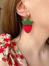 Puces d’oreilles Fraise
