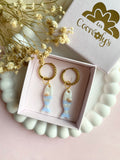Pampilles PERLA petit poisson blanc nacré bleu dragée et coquillage en relief - boucles d’oreilles interchangeables