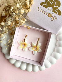 Pampilles TIARÉ vert tropical ou blanche coeur jaune - boucles d’oreilles interchangeables