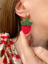 Puces d’oreilles Fraise