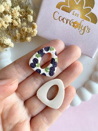 Pampilles AMBRE réversibles écru avec motifs cerises noires (couleur prune) - boucles d’oreilles interchangeables